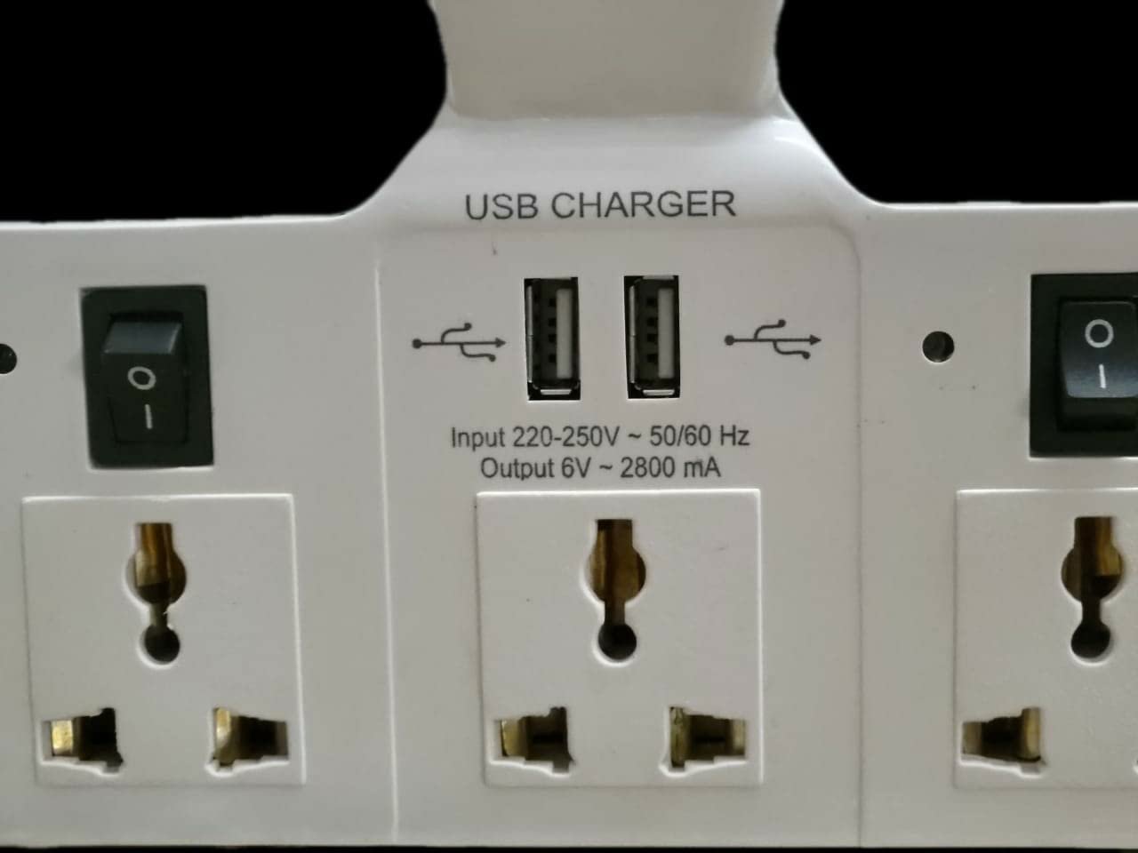 3+3 MULTIPLUG SOCKET WITH 2 USB PORT 4